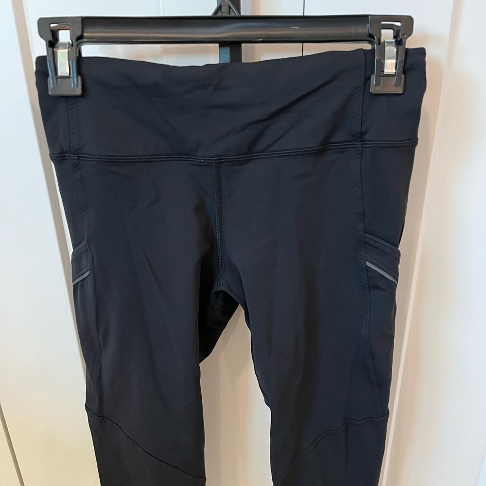 Lululemon size 4 black crop leggings